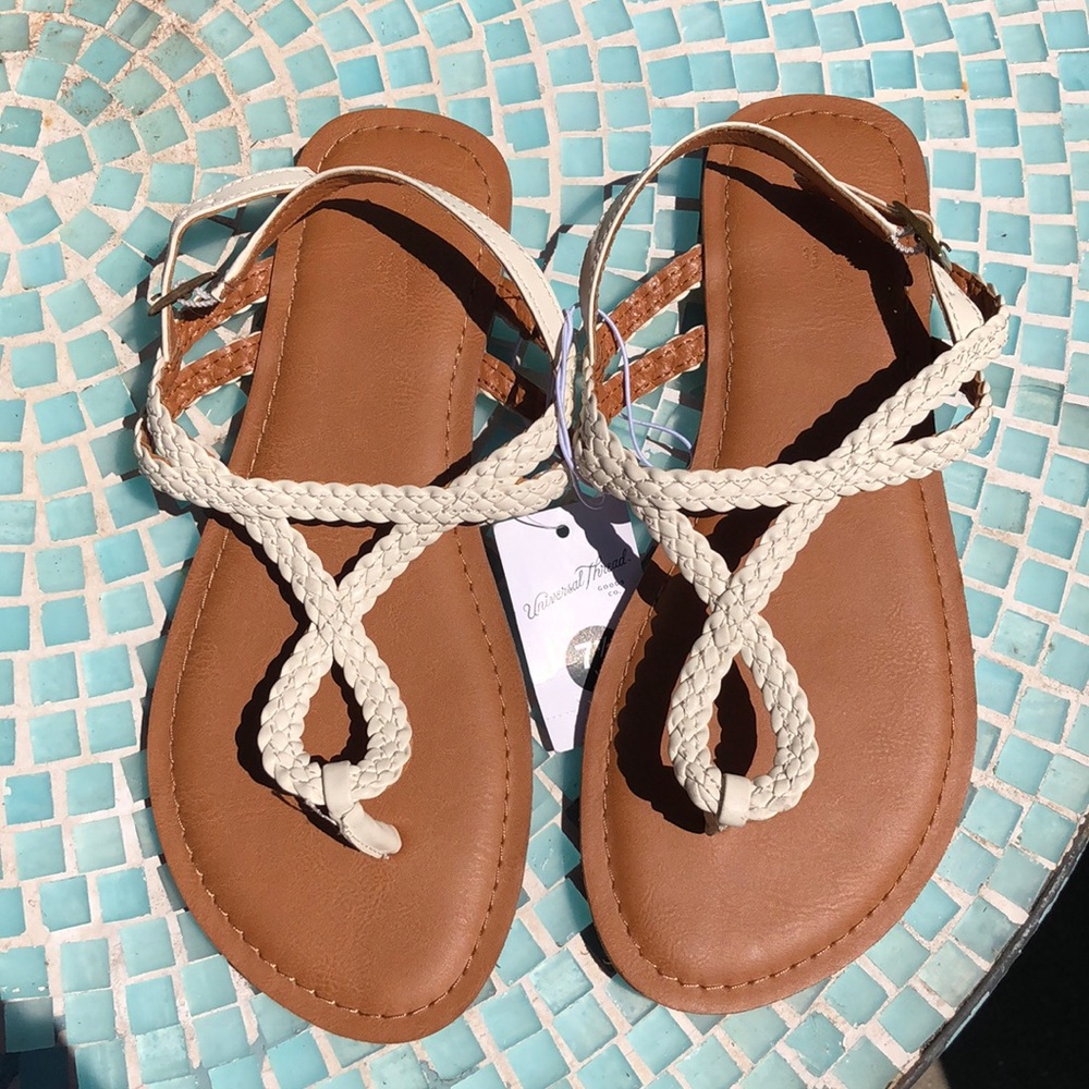 White sandals 7 1/2 like new